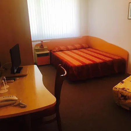 Pensjonat Granat Słoneczny Brzeg